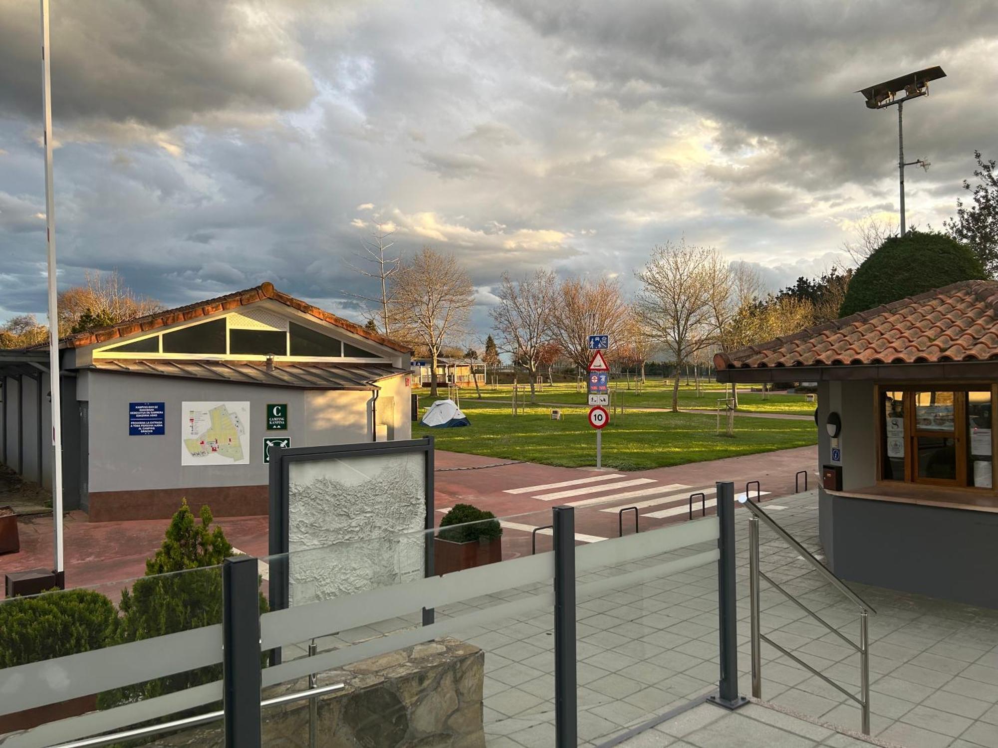 Camping & Bungalows Leagi Mendexa Екстер'єр фото